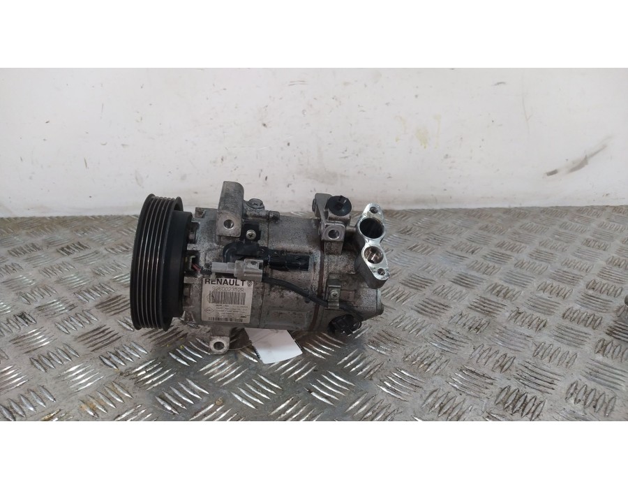 Recambio de compresor aire acondicionado para renault clio iv (bh_) 1.5 dci 90 referencia OEM IAM 926002352R  
