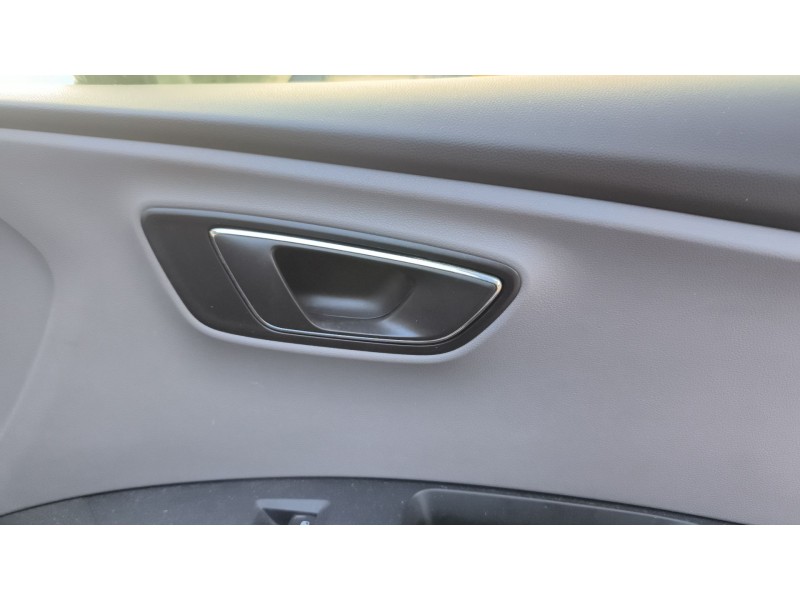 Recambio de maneta interior delantera derecha para seat leon (5f1) 2.0 tdi referencia OEM IAM 5F1837114A2ZZ / 5G0837206NGRU  