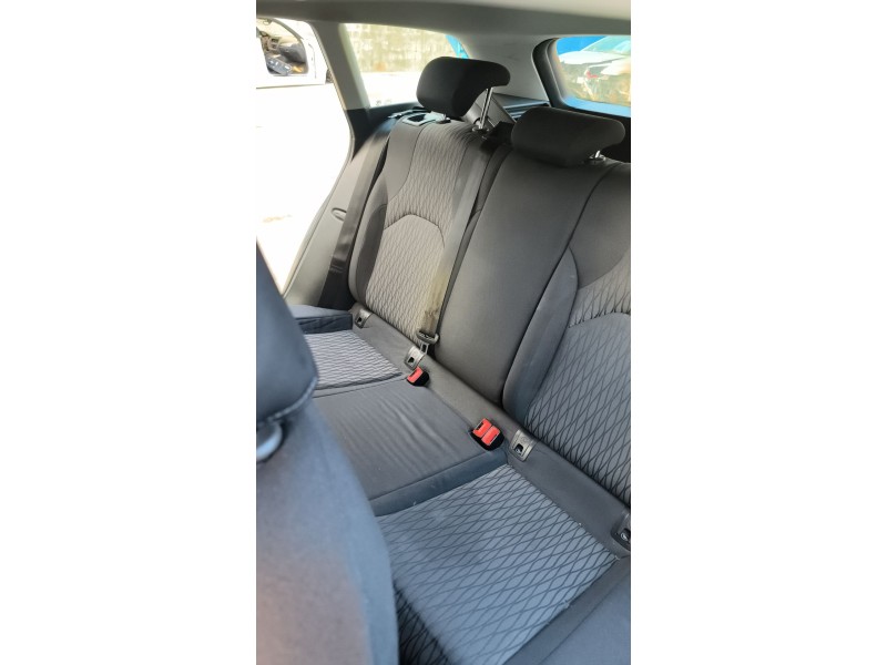 Recambio de enganche cinturon trasero derecho para seat leon (5f1) 2.0 tdi referencia OEM IAM   