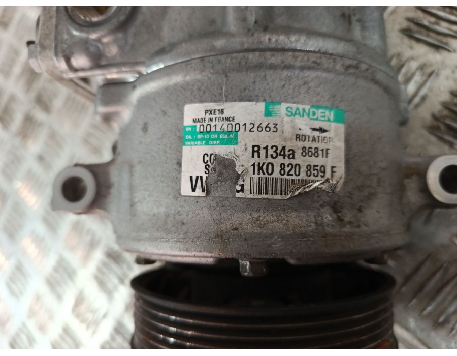Recambio de compresor aire acondicionado para audi a3 sportback (8pa) 2.0 tdi referencia OEM IAM 1K0820859F  