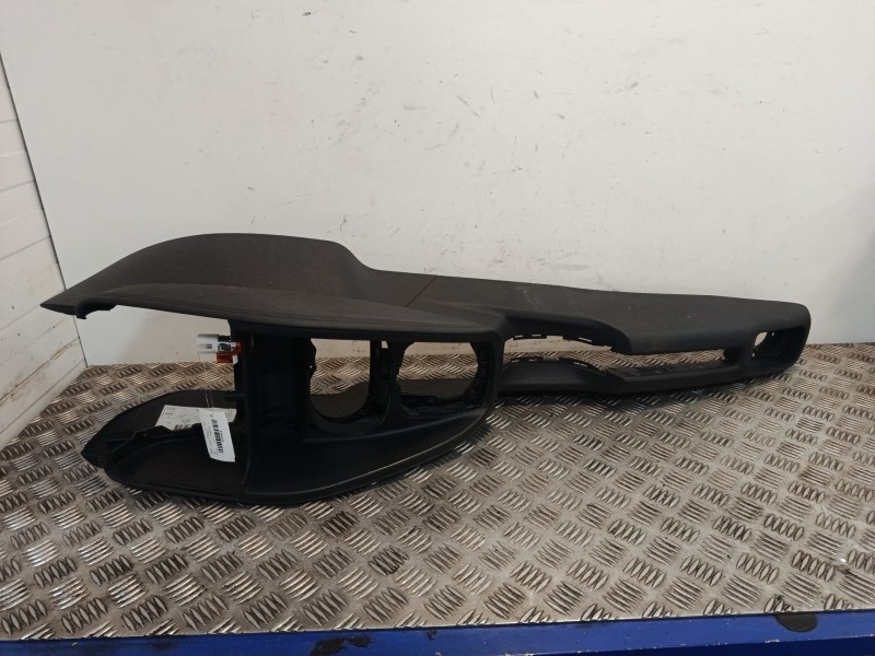 Recambio de consola central para audi a1 (8x1, 8xk) 1.6 tdi referencia OEM IAM 8X0863240  