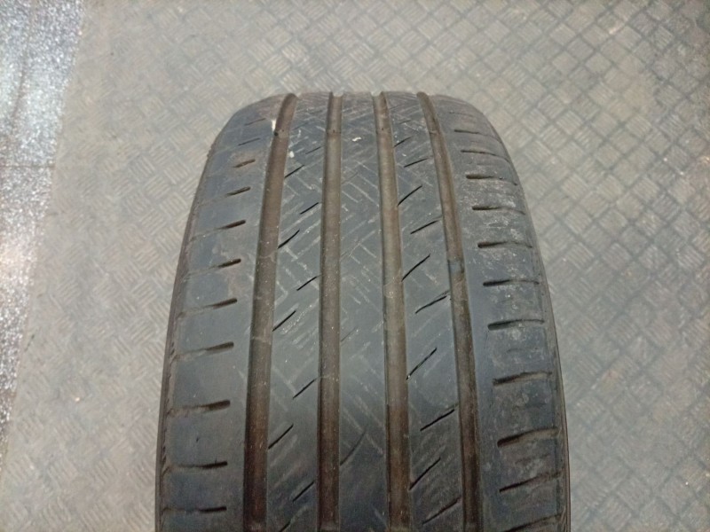 Recambio de neumatico ocasión para neumatico neumatico ocasion referencia OEM IAM 225/45/R17 94Y ROADSTONE 