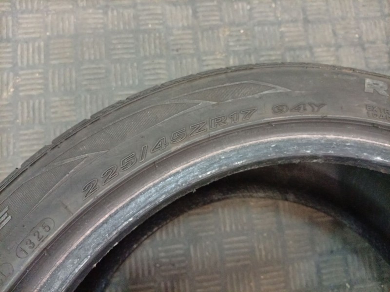 Recambio de neumatico ocasión para neumatico neumatico ocasion referencia OEM IAM 225/45/R17 94Y ROADSTONE 
