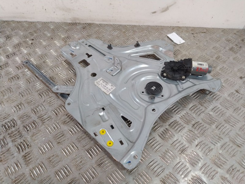 Recambio de elevalunas delantero derecho para hyundai ix35 (lm, el, elh) 1.6 referencia OEM IAM 824802Y000  