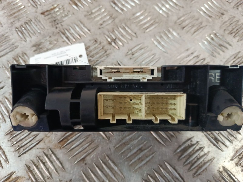 Recambio de mando climatizador para audi a1 (8x1, 8xk) 1.6 tdi referencia OEM IAM 8X0820045  