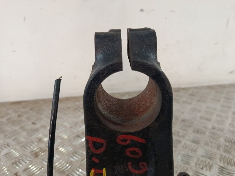 Recambio de mangueta delantera izquierda para opel astra j (p10) 1.7 cdti (68) referencia OEM IAM 13319482  