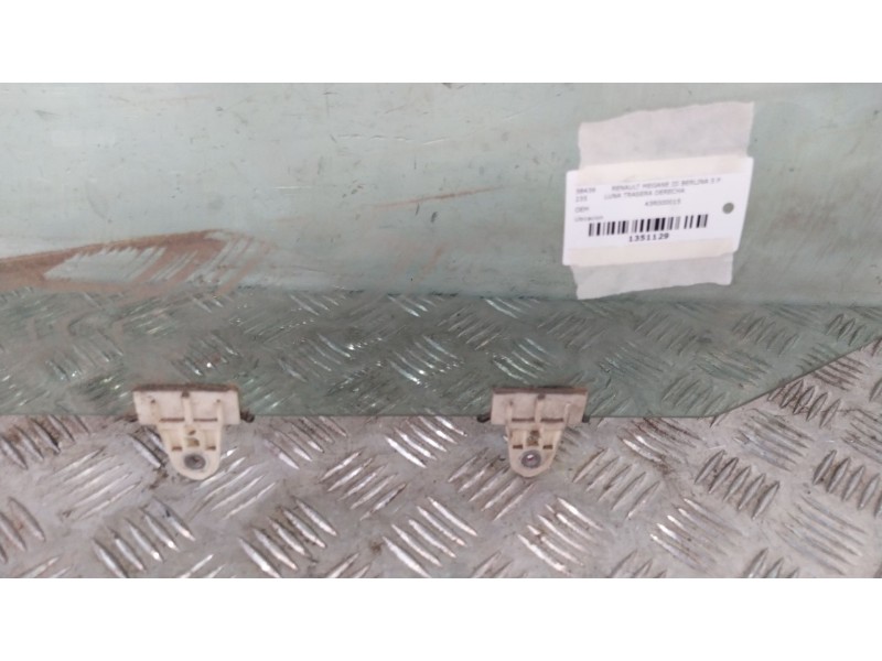 Recambio de luna trasera derecha para renault megane iii berlina 5 p referencia OEM IAM 43R000015  