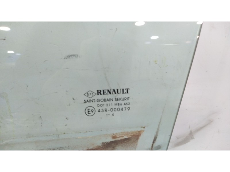 Recambio de luna delantera izquierda para renault megane iii berlina 5 p referencia OEM IAM 43R000479  