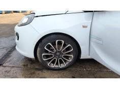 Recambio de paso de rueda delantero izquierdo para opel adam (m13) 1.4 referencia OEM IAM 39005657  