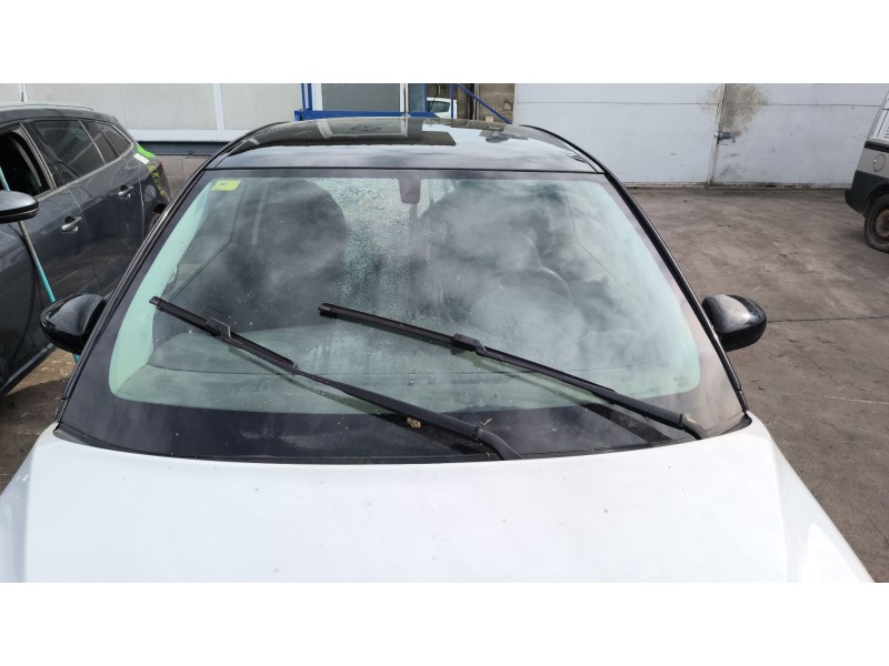 Recambio de brazo limpia delantero derecho para opel adam (m13) 1.4 referencia OEM IAM 13354349  