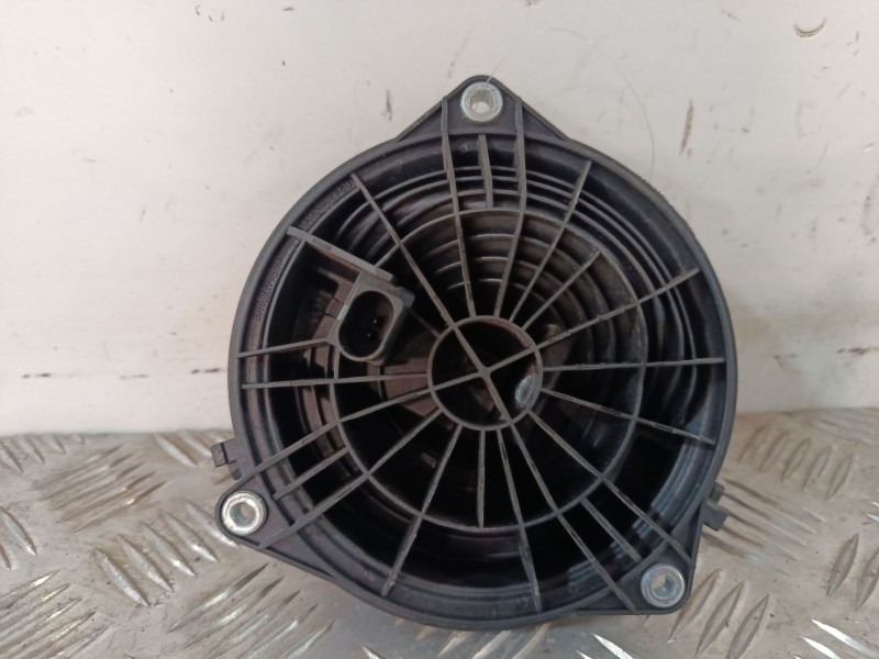 Recambio de maneta exterior porton para volkswagen polo (6r1) referencia OEM IAM 6R6827469  