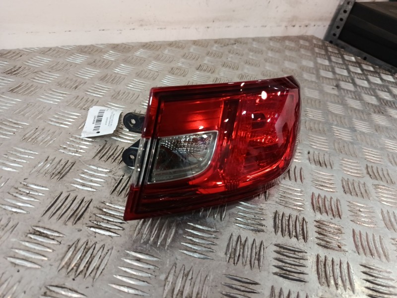 Recambio de piloto trasero derecho para renault clio iv (bh_) 0.9 tce 90 referencia OEM IAM 265502631R  