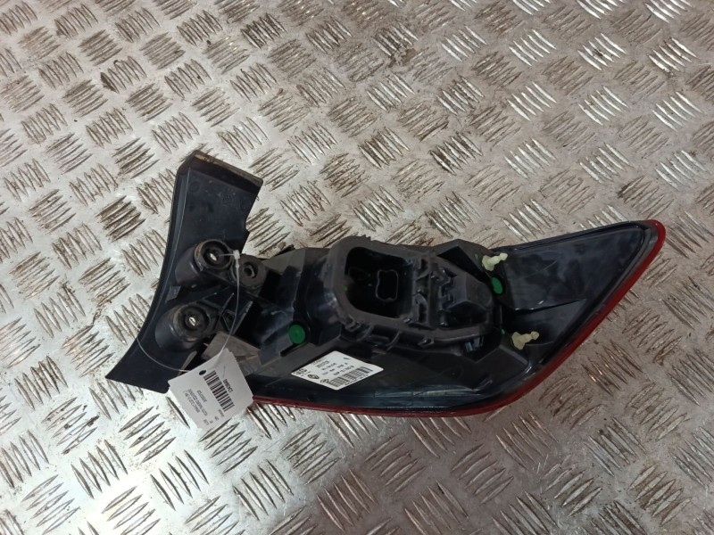Recambio de piloto trasero izquierdo para renault clio iv (bh_) 0.9 tce 90 referencia OEM IAM 265553752R  
