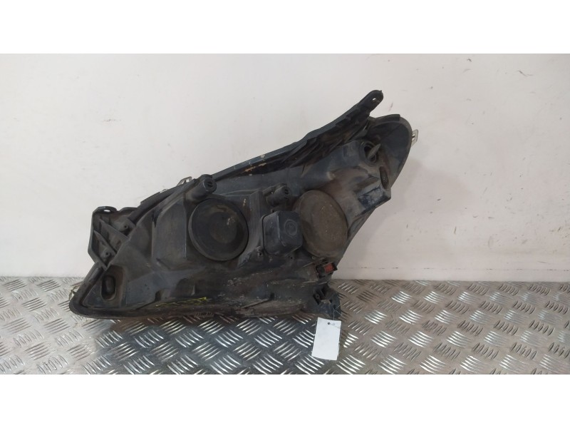 Recambio de faro derecho para opel astra h (a04) 1.7 cdti (l48) referencia OEM IAM 93190070  