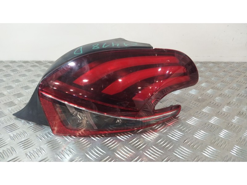 Recambio de piloto trasero derecho para peugeot 208 i (ca_, cc_) 1.2 puretech 82 referencia OEM IAM 9825601180  