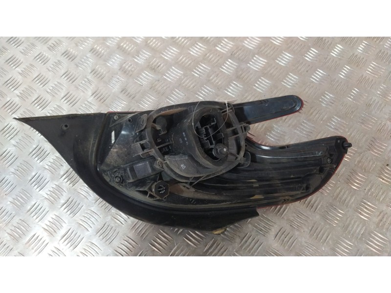 Recambio de piloto trasero derecho para peugeot 208 i (ca_, cc_) 1.2 puretech 82 referencia OEM IAM 9825601180  