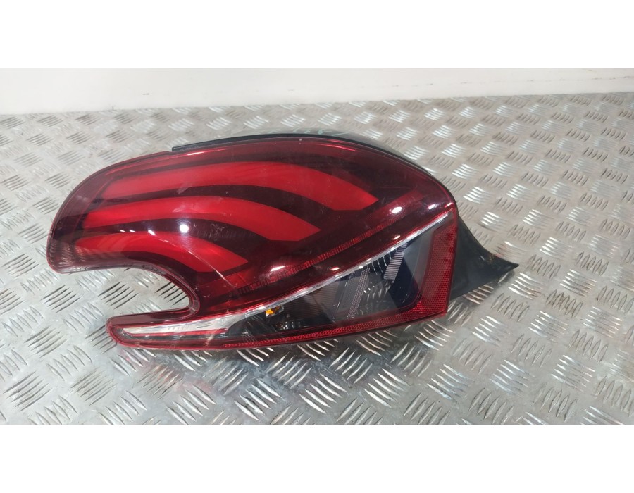 Recambio de piloto trasero izquierdo para peugeot 208 i (ca_, cc_) 1.2 puretech 82 referencia OEM IAM 9825601280  
