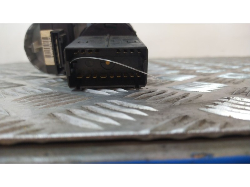 Recambio de mando luces para seat ibiza iii (6l1) 1.4 tdi referencia OEM IAM 6l1941531AF  