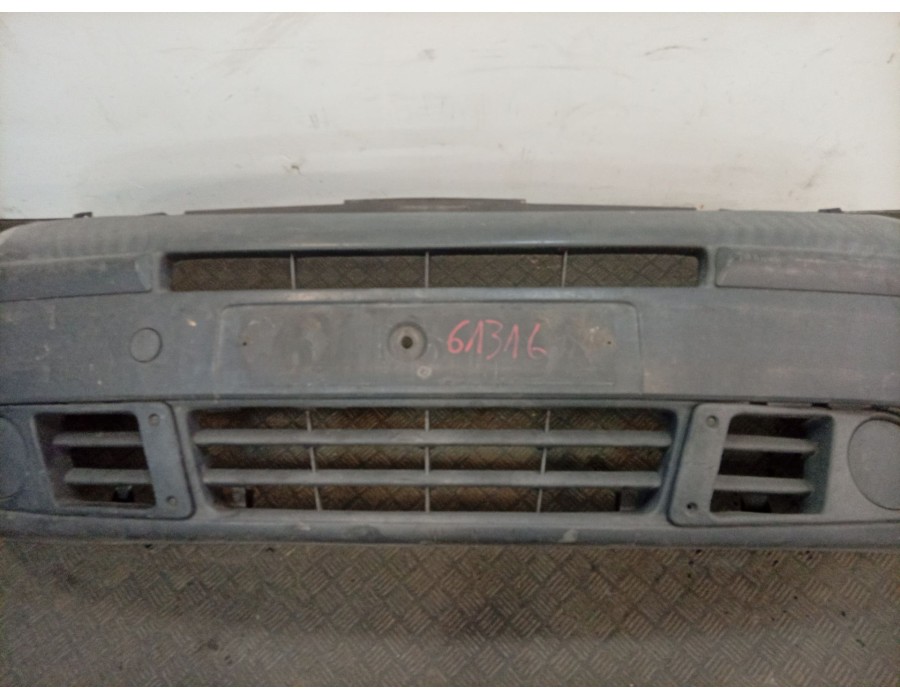 Recambio de paragolpes delantero para renault trafic ii autobús (jl) 2.5 dci 135 (jl0d) referencia OEM IAM 8200200609  