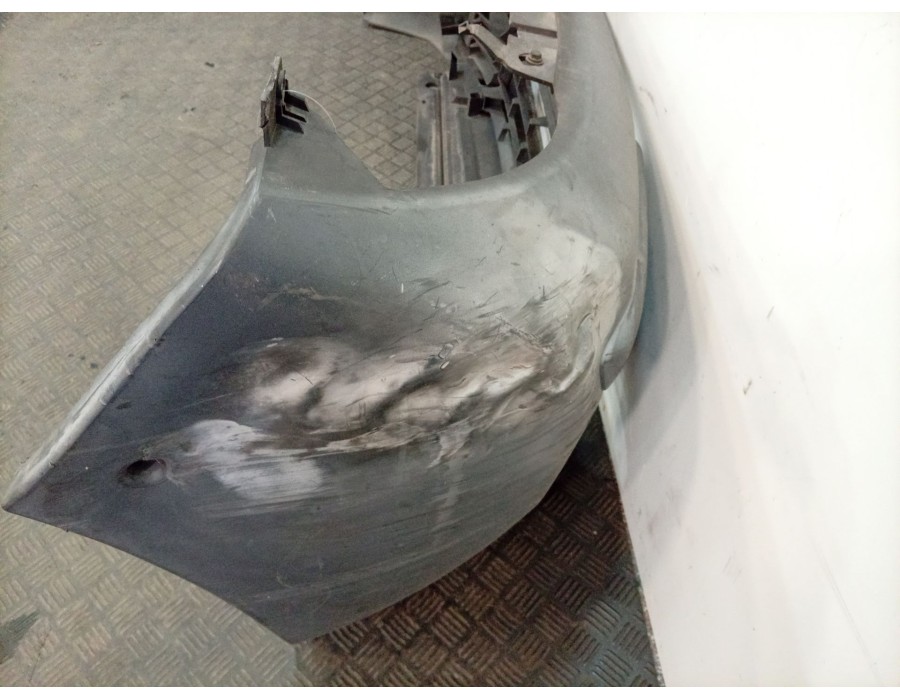 Recambio de paragolpes delantero para renault trafic ii autobús (jl) 2.5 dci 135 (jl0d) referencia OEM IAM 8200200609  