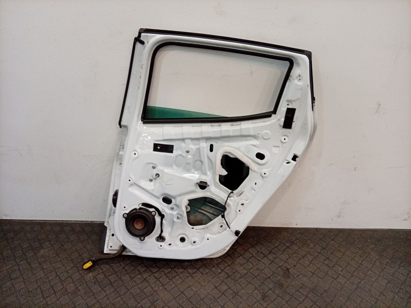 Recambio de puerta trasera izquierda para renault clio iv (bh_) 0.9 tce 90 referencia OEM IAM 821016892R  