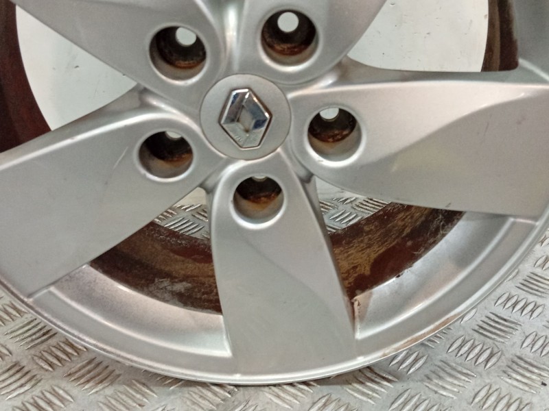 Recambio de llanta para renault megane iii berlina 5 p referencia OEM IAM 403000048R  