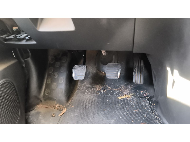 Recambio de pedal embrague para renault trafic iii furgoneta (fg_) 1.6 dci 120 (fgmb) referencia OEM IAM   