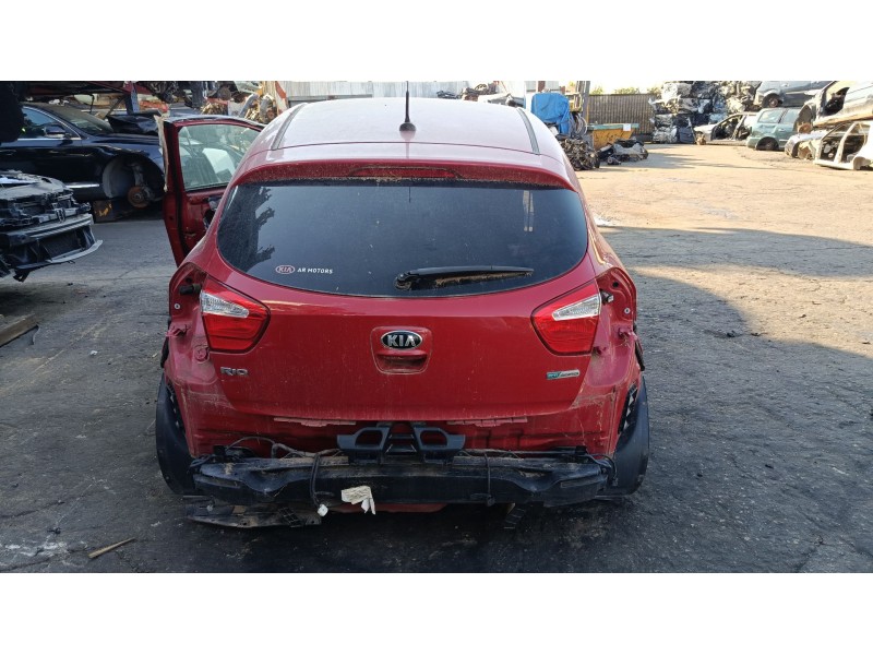 Recambio de porton trasero para kia rio (ub/qb) rio referencia OEM IAM 737001W220  