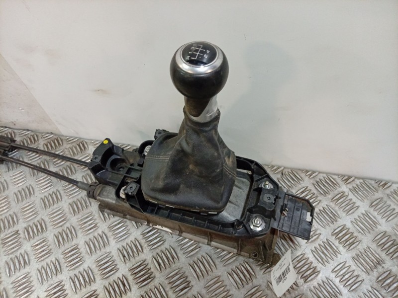 Recambio de palanca cambio para audi a1 (8x1, 8xk) 1.6 tdi referencia OEM IAM 6Q0711049CJ  