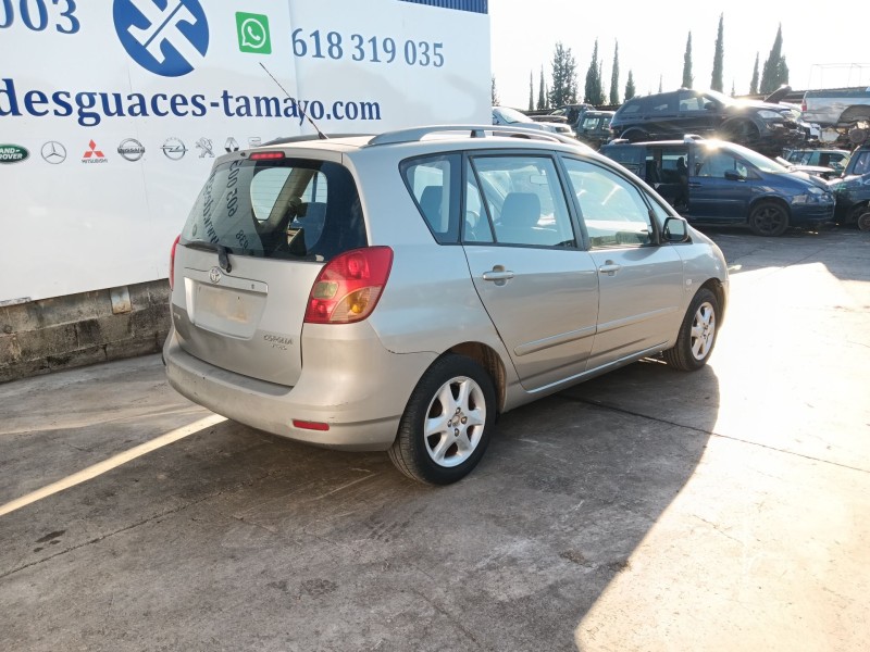 toyota corolla verso (_e12_) del año 2003