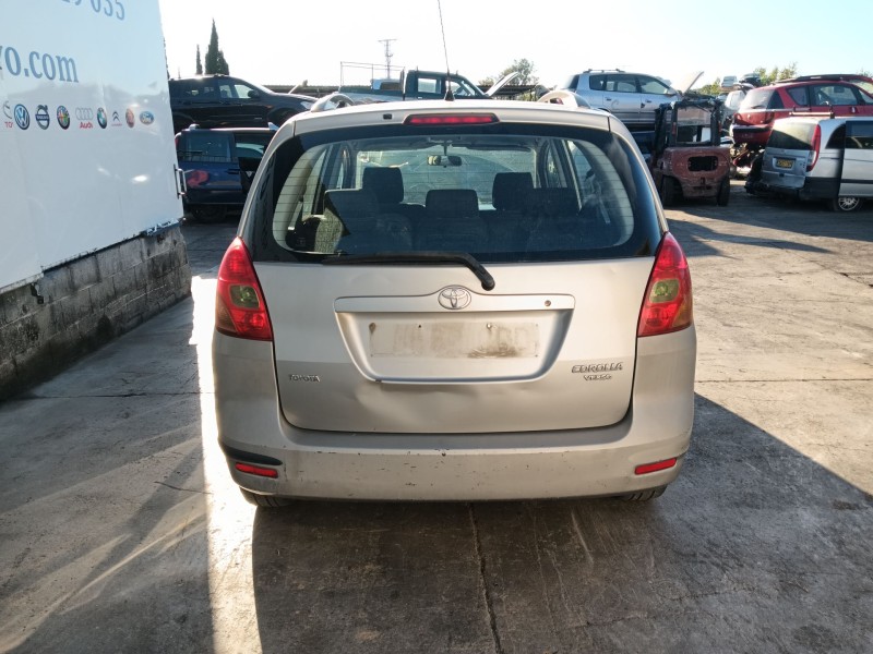 toyota corolla verso (_e12_) del año 2003