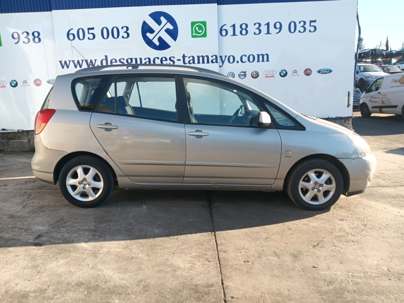 toyota corolla verso (_e12_) del año 2003
