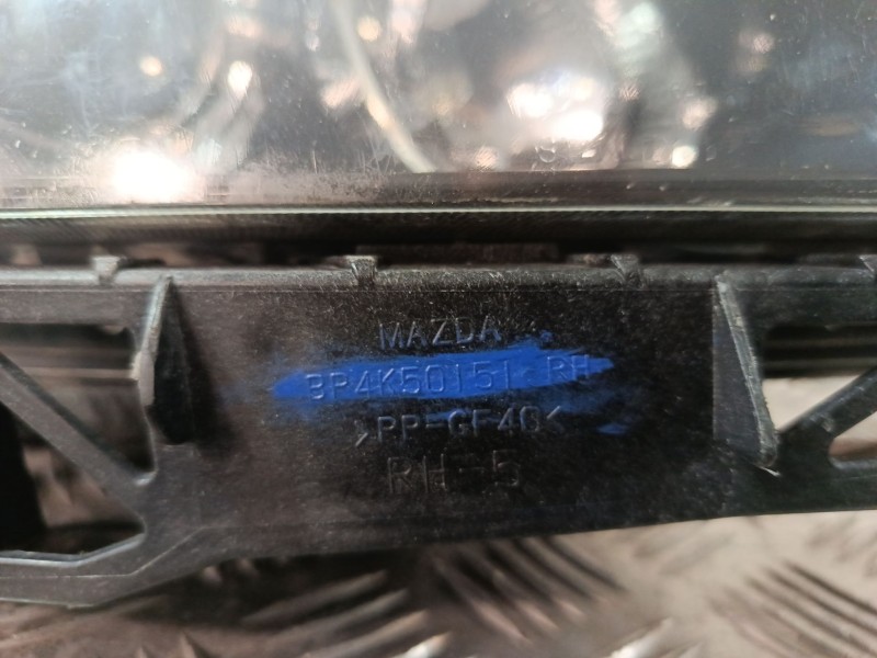 Recambio de faro derecho para mazda 3 (bk) 1.6 (bk14) referencia OEM IAM BP4K510K0F  
