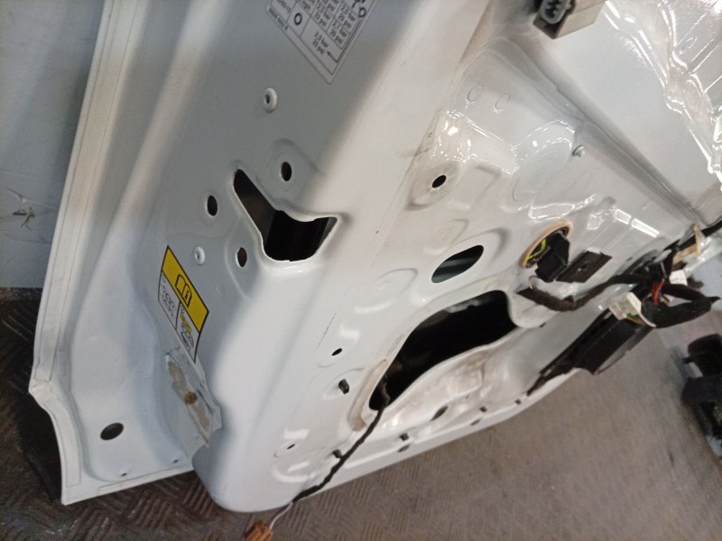 Recambio de puerta delantera izquierda para renault clio iv (bh_) 0.9 tce 90 referencia OEM IAM 801017896R  