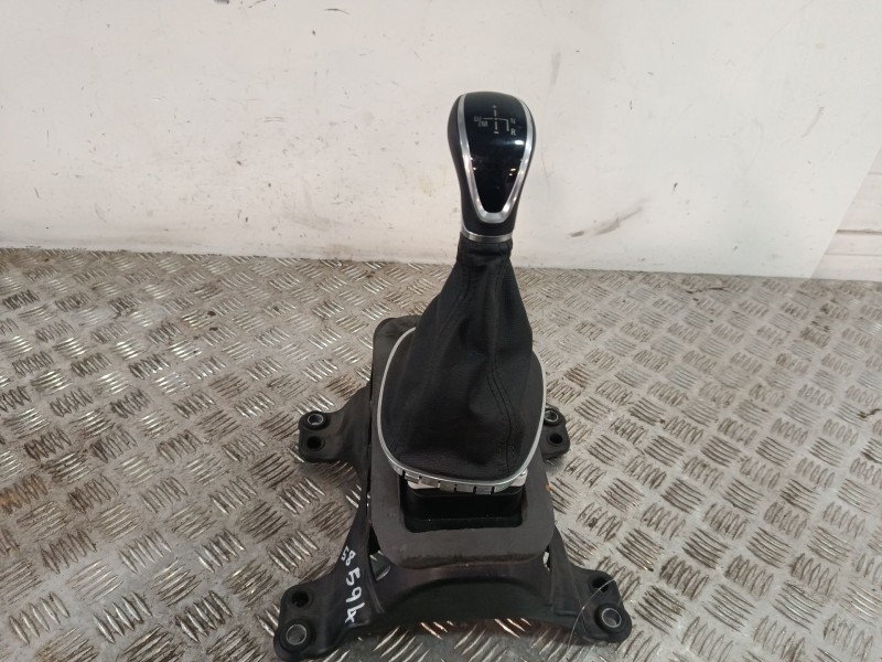Recambio de pomo palanca cambio para opel adam referencia OEM IAM 39031460  