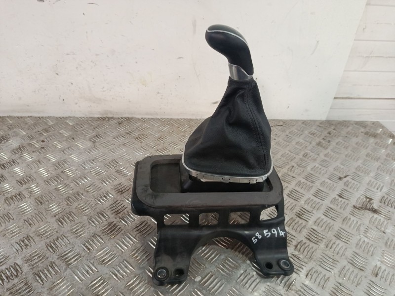 Recambio de pomo palanca cambio para opel adam referencia OEM IAM 39031460  