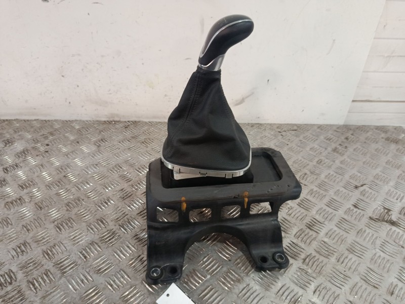 Recambio de pomo palanca cambio para opel adam referencia OEM IAM 39031460  