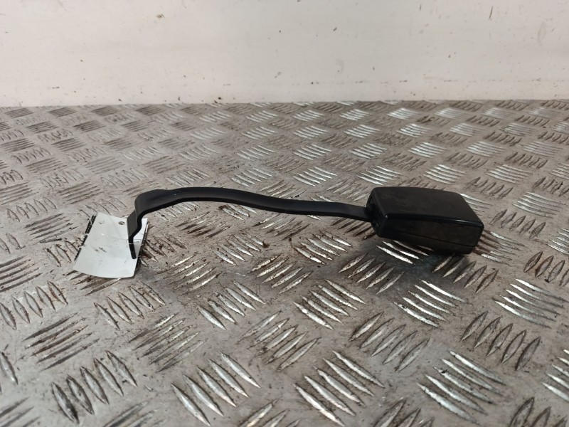 Recambio de enganche cinturon delantero izquierdo para seat altea xl (5p5, 5p8) 1.6 tdi referencia OEM IAM 5P0857755JQVZ  