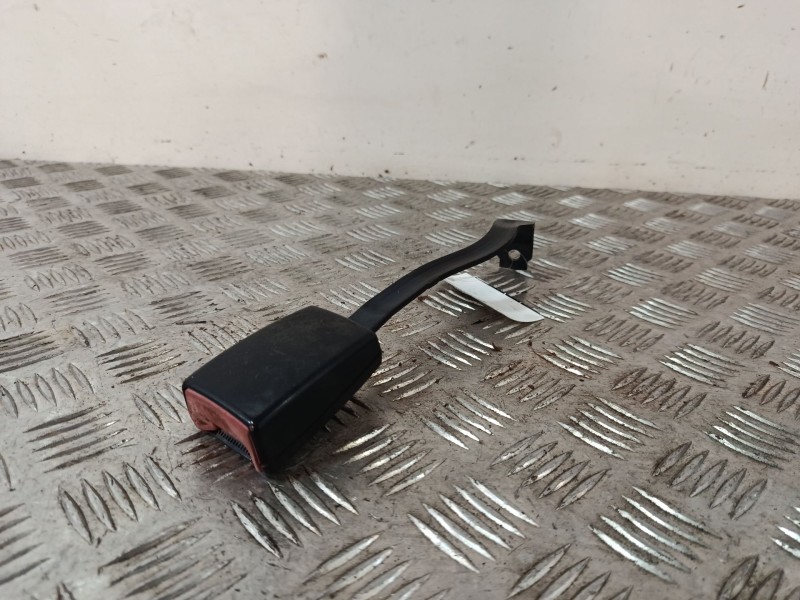 Recambio de enganche cinturon delantero izquierdo para seat altea xl (5p5, 5p8) 1.6 tdi referencia OEM IAM 5P0857755JQVZ  