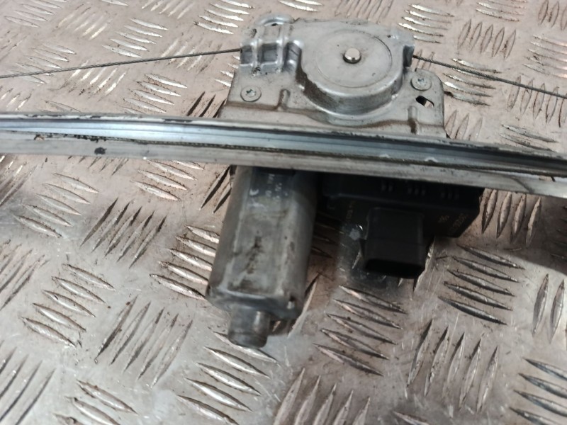 Recambio de elevalunas trasero derecho para opel astra h (a04) 1.9 cdti 16v (l48) referencia OEM IAM 130821990  