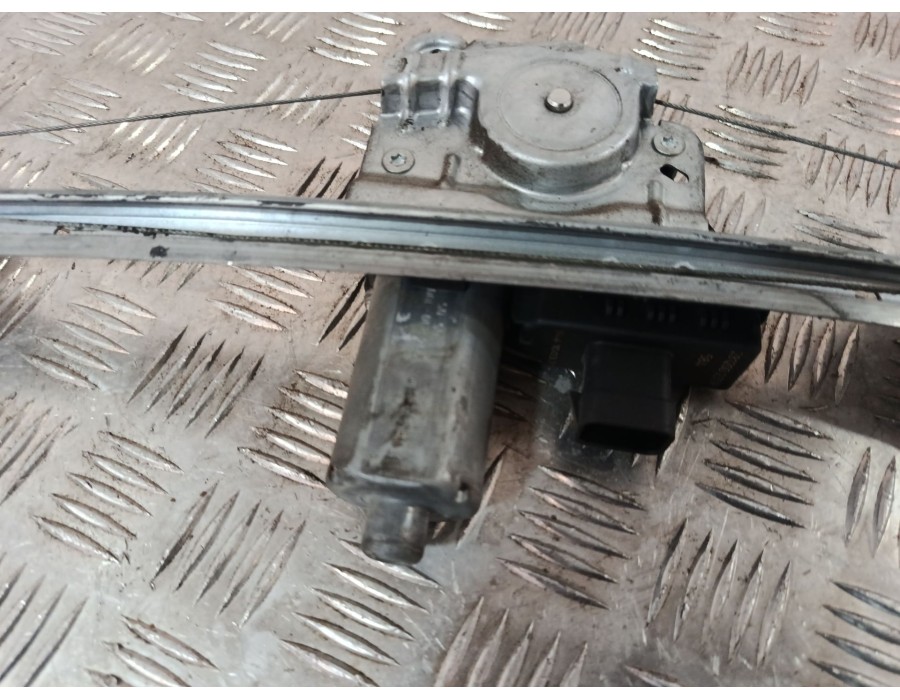 Recambio de elevalunas trasero derecho para opel astra h (a04) 1.9 cdti 16v (l48) referencia OEM IAM 130821990  