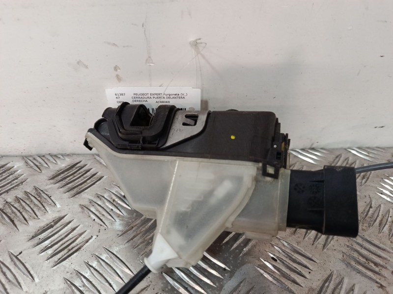 Recambio de cerradura puerta delantera derecha para peugeot expert furgoneta (v_) 2.0 bluehdi 120 referencia OEM IAM A048069  