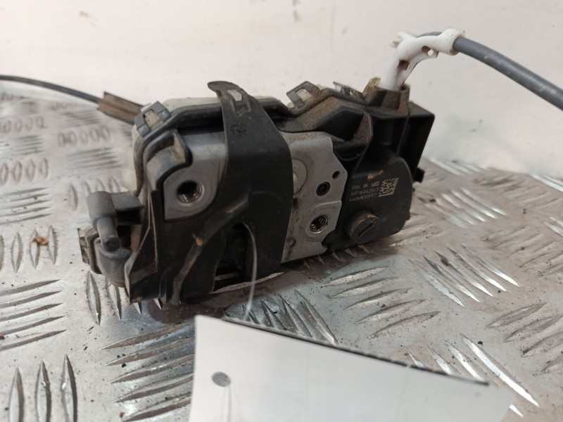 Recambio de cerradura puerta delantera derecha para peugeot expert furgoneta (v_) 2.0 bluehdi 120 referencia OEM IAM A048069  