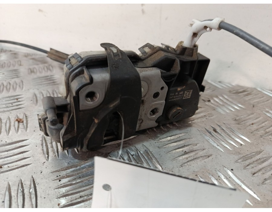 Recambio de cerradura puerta delantera derecha para peugeot expert furgoneta (v_) 2.0 bluehdi 120 referencia OEM IAM A048069  