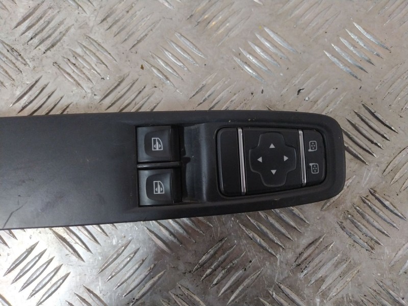 Recambio de mando elevalunas delantero izquierdo para renault clio iv (bh_) 0.9 tce 90 referencia OEM IAM 254112588R  