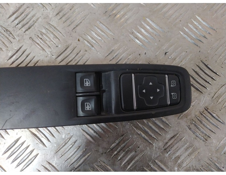 Recambio de mando elevalunas delantero izquierdo para renault clio iv (bh_) 0.9 tce 90 referencia OEM IAM 254112588R  