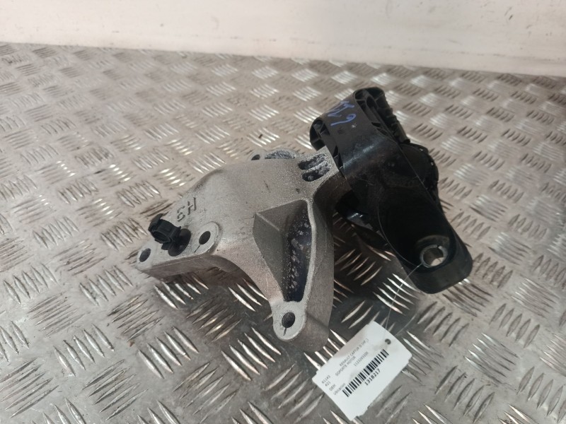 Recambio de soporte motor para renault captur ii (hf_) tce 160 (hfn1) referencia OEM IAM 112329335R  