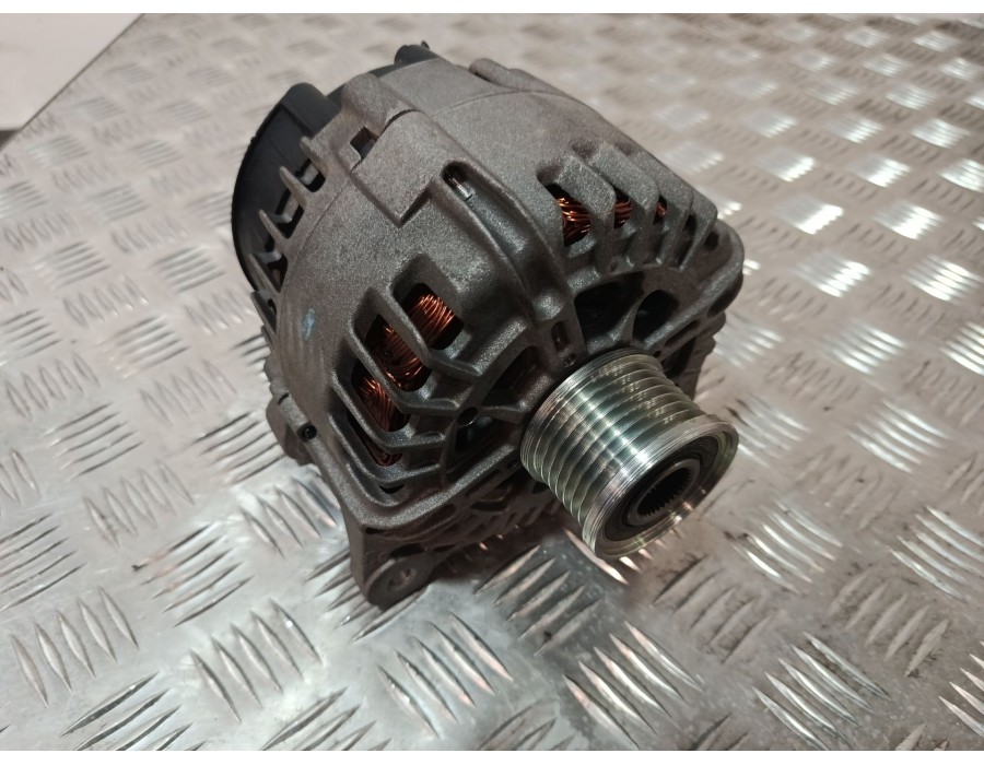 Recambio de alternador para renault trafic ii furgoneta (fl) 1.9 dci 100 (fl0c) referencia OEM IAM 8200404459D  