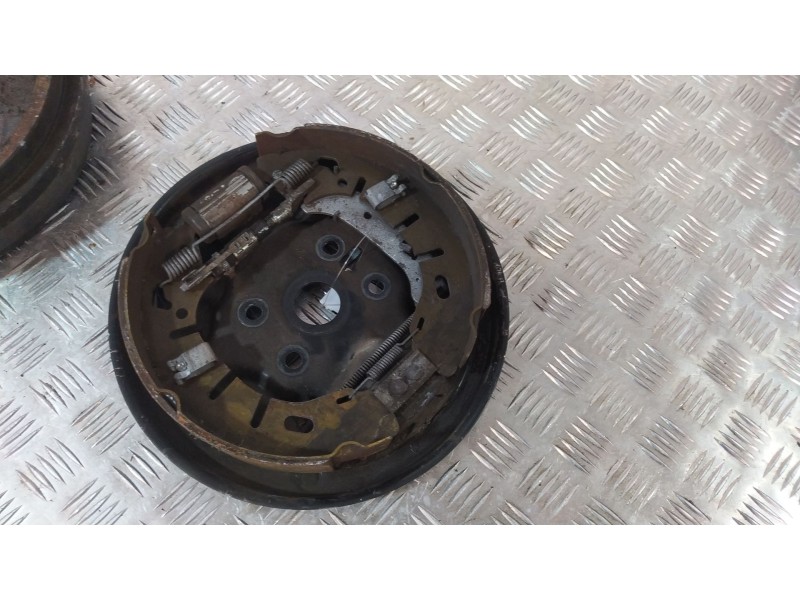 Recambio de tambor freno trasero izquierdo para opel combo d 1.6 16v cdti referencia OEM IAM 51864509  
