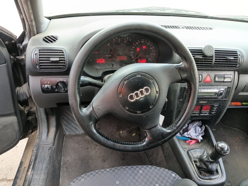 audi a3 (8l1) del año 1999